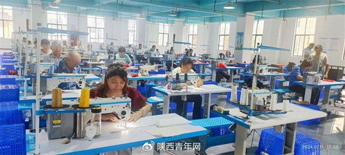 陜亮家園服裝廠暨商洛學(xué)院國力集團博士專家工作站正式揭牌，艾森絲服飾開啟產(chǎn)教融合新篇章